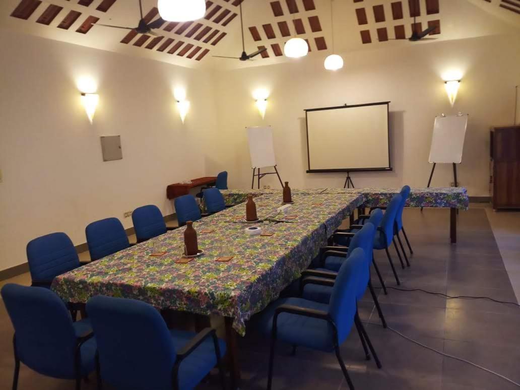 Inn Pondiville Forest Retreat Puducherry Zewnętrze zdjęcie