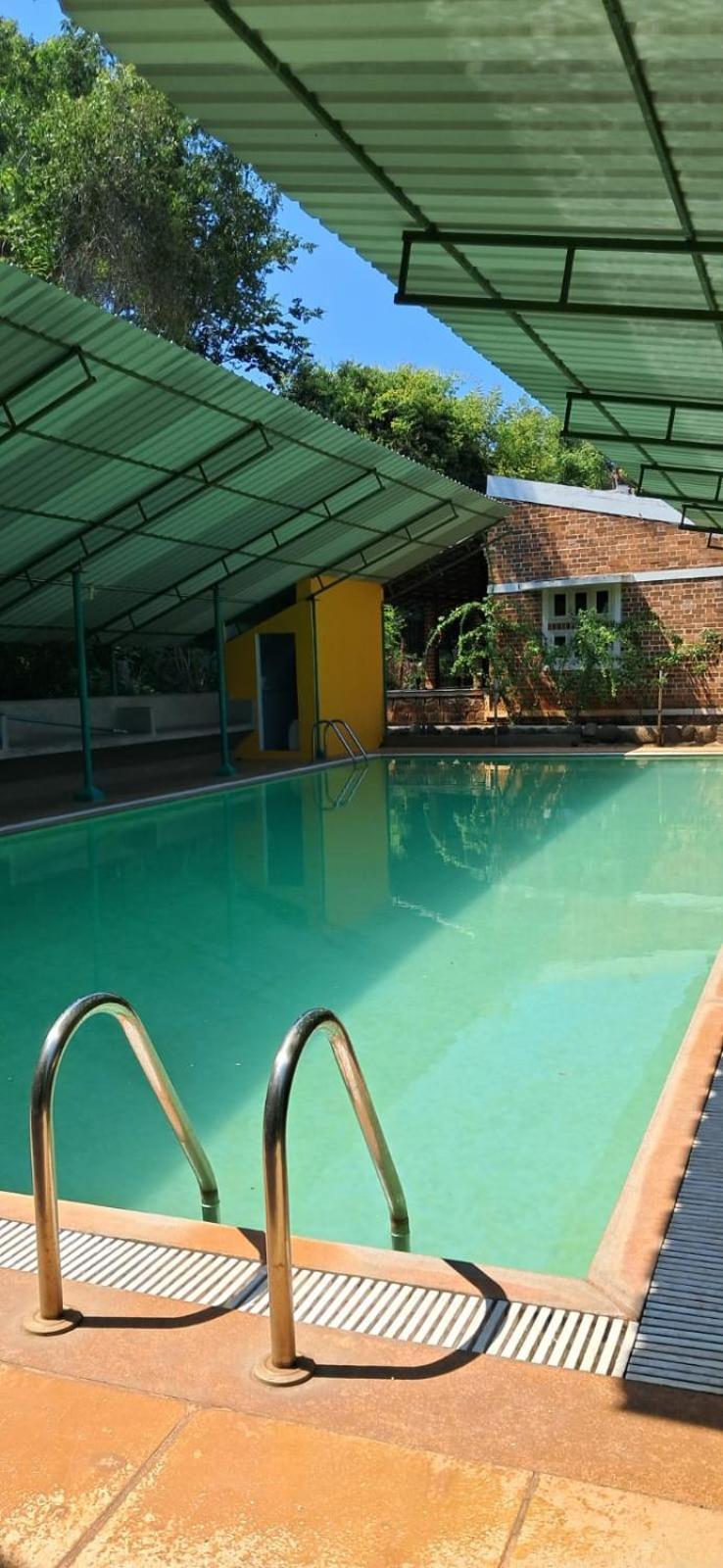 Inn Pondiville Forest Retreat Puducherry Zewnętrze zdjęcie