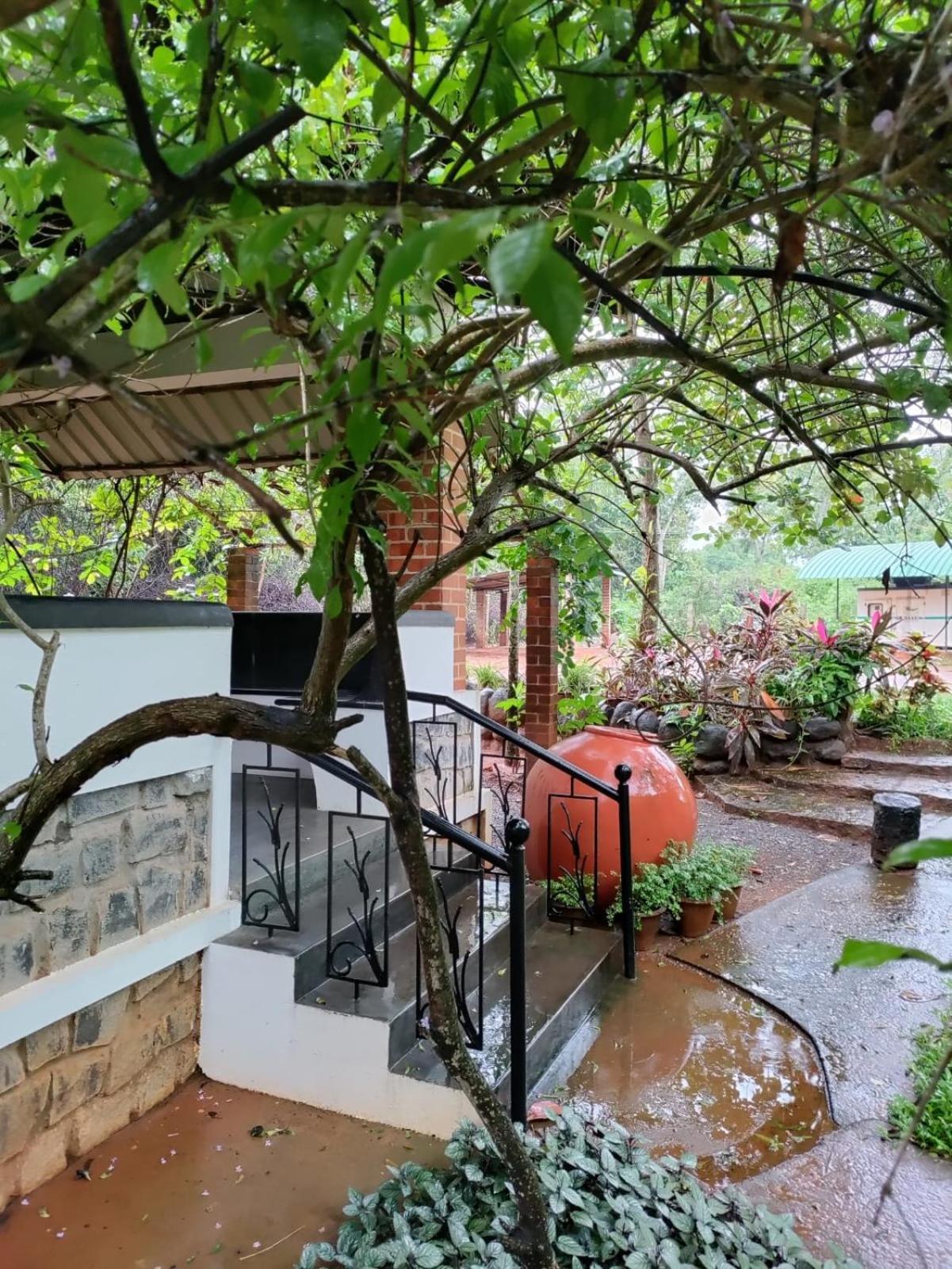 Inn Pondiville Forest Retreat Puducherry Zewnętrze zdjęcie