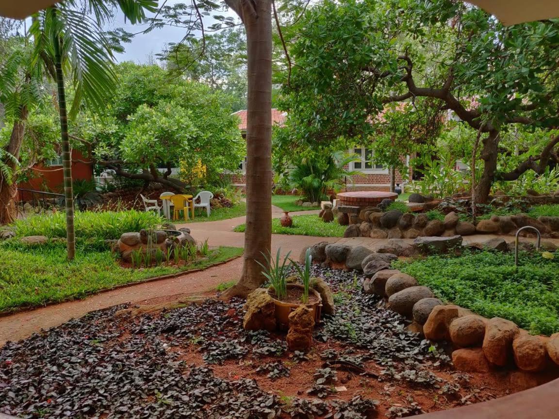 Inn Pondiville Forest Retreat Puducherry Zewnętrze zdjęcie