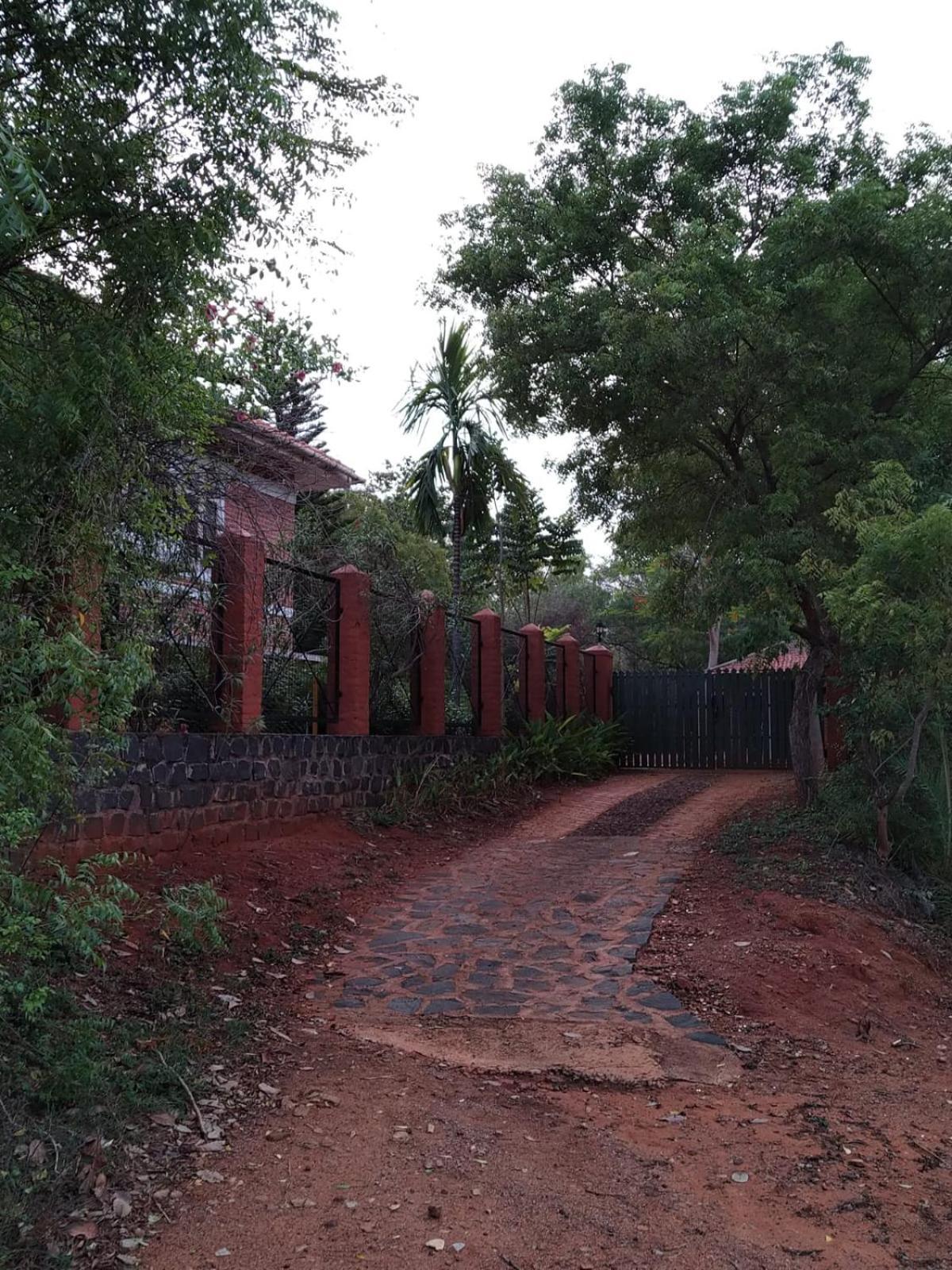 Inn Pondiville Forest Retreat Puducherry Zewnętrze zdjęcie